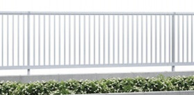 カムフィ、アルミフェンス