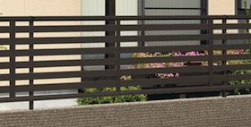 カムフィ、アルミフェンス