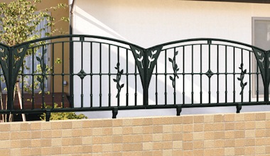 鋳物フェンスはエレガントなデザイン【エクステリア工事編】