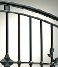 鋳物フェンスはエレガントなデザイン【エクステリア工事編】