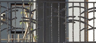 鋳物フェンスはエレガントなデザイン【エクステリア工事編】