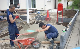 職人の施工の様子