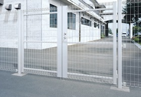 メッシュ門扉
