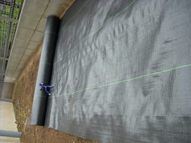 化粧砂利、防草シート、雑草、対策