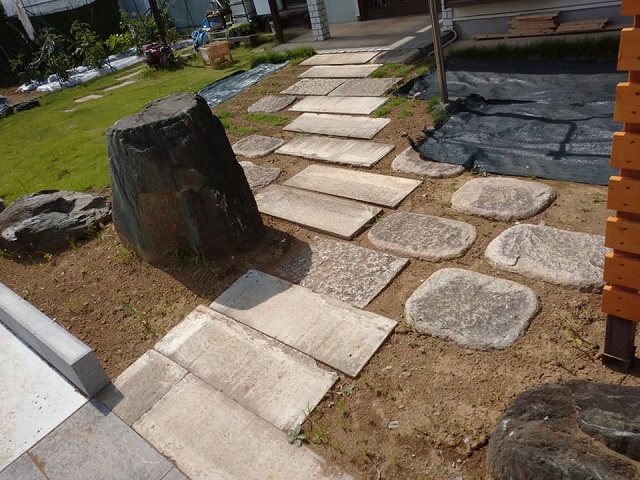 キャンピングカー対応のカーポートを設置