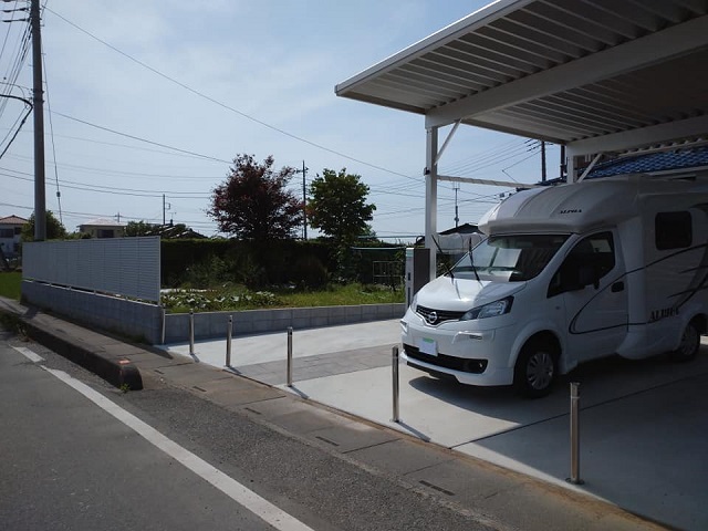 キャンピングカー対応のカーポートを設置