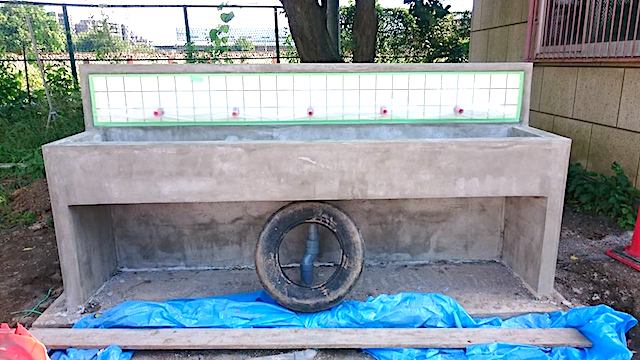 水飲み場を中学校に作ったエクステリア工事【子供たちは喜んでくれるかな？】