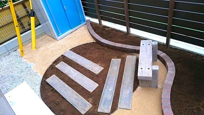 目隠しフェンスを設置したエクステリア工事【視線を気にせず庭で遊べる施行例です】