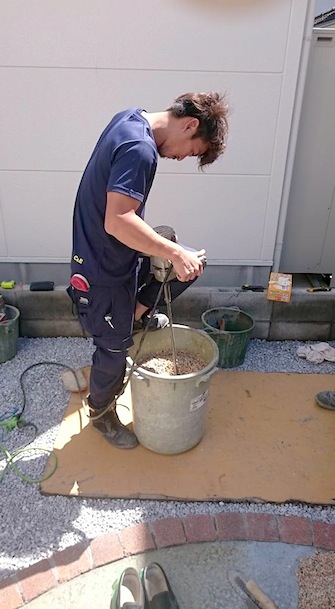 レンガとリンクストーンのエクステリア工事【おしゃれな庭施工例です】