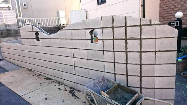 洋風瓦でかわいい壁を作ったエクステリア工事【壁作りレシピ公開します】