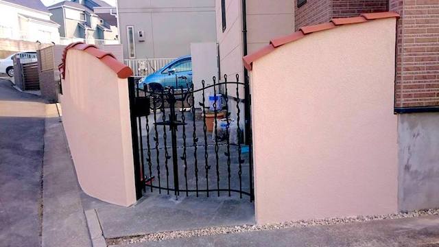 洋風瓦でかわいい壁を作ったエクステリア工事【壁作りレシピ公開します】