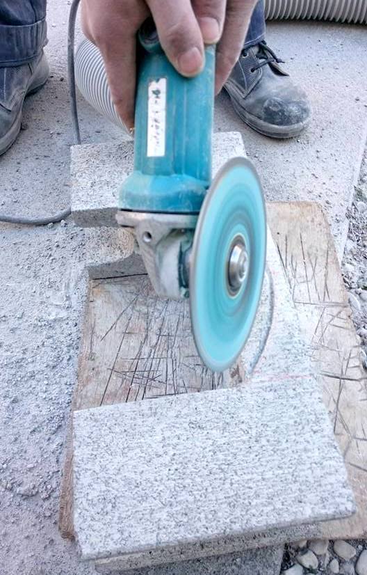 洋風瓦でかわいい壁を作ったエクステリア工事【壁作りレシピ公開します】